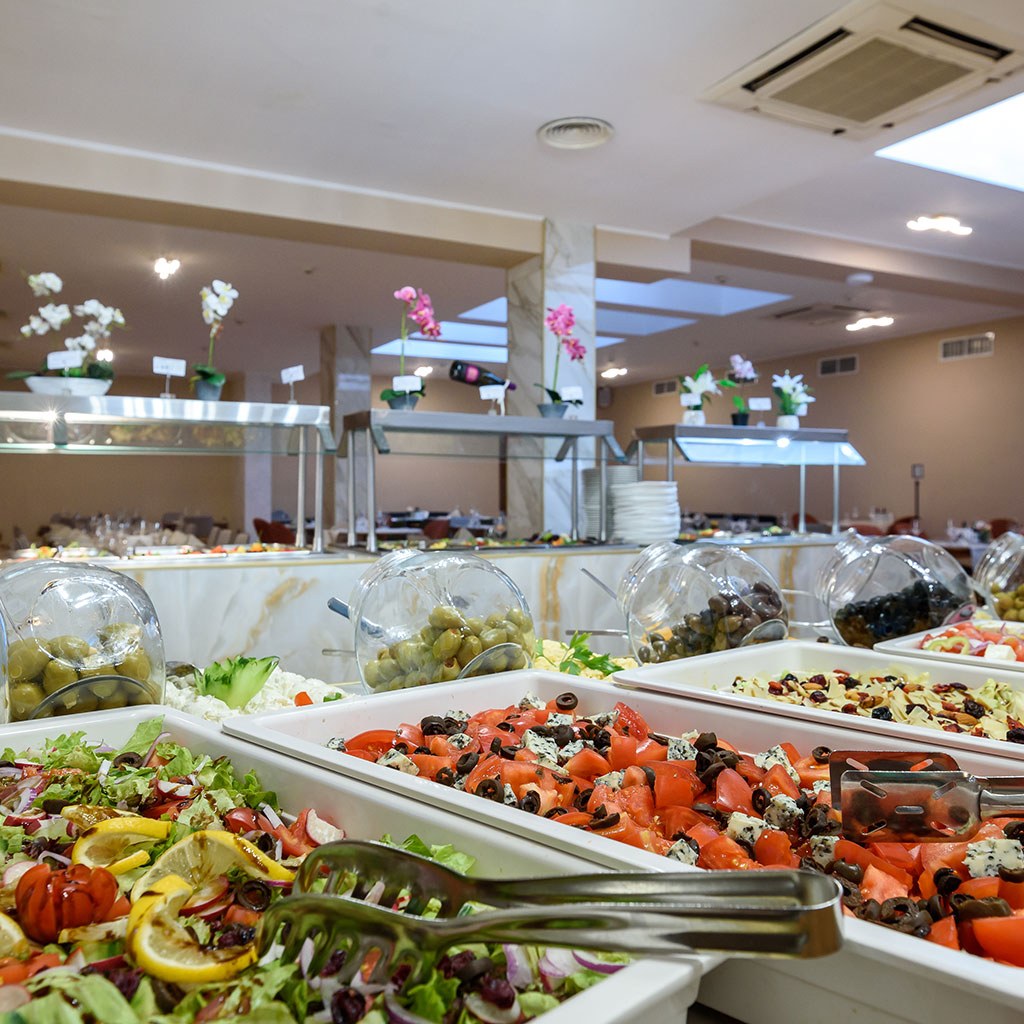 Изобилие от вкусотии в хотел СПА Клуб Бор Велинград